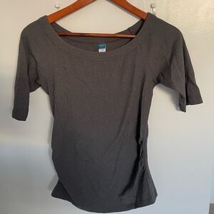 🔵Old navy Maternity size small ribbed grey tee